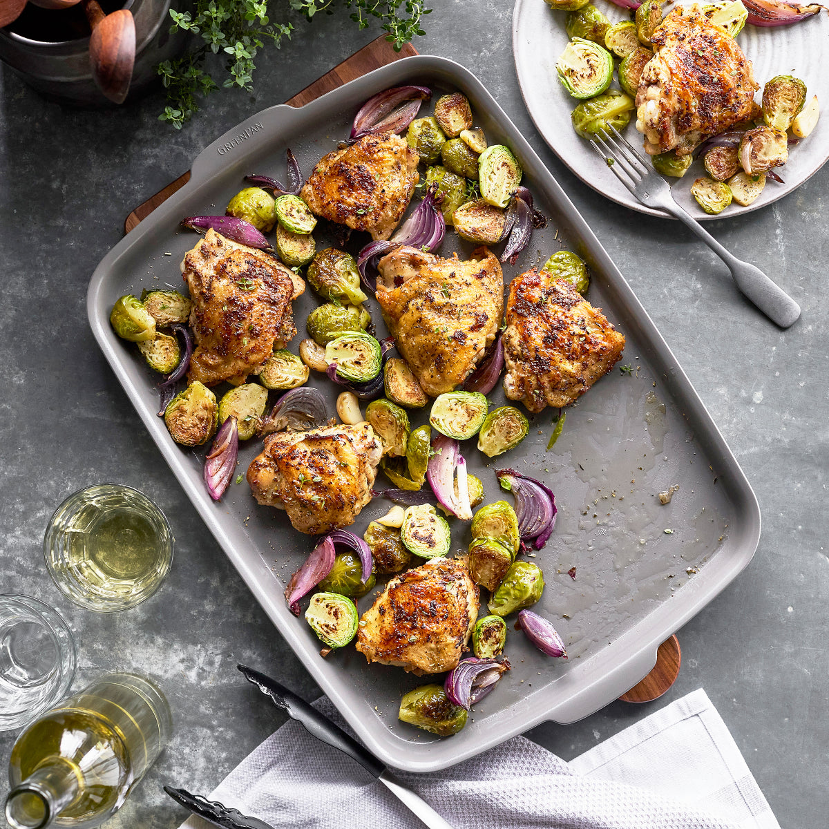 GreenPan Premiere Ovenware Ceramic Nonstick 18" x 13" Half Sheet Pan Set – Gray