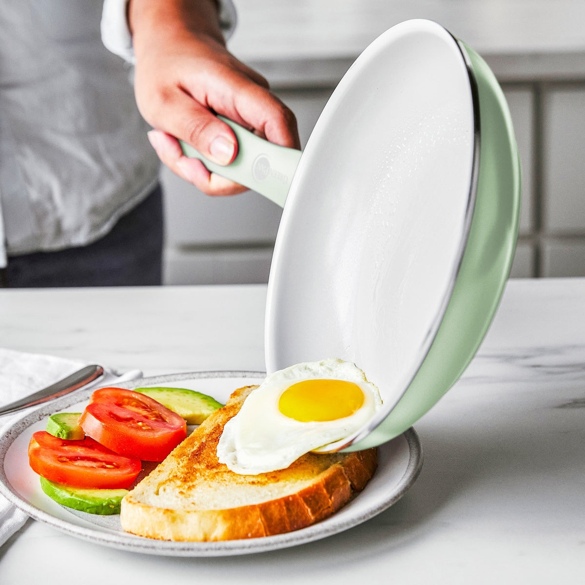 GreenPan Dover Ceramic Nonstick 8" and 10" Frypan Set — Pastel Green