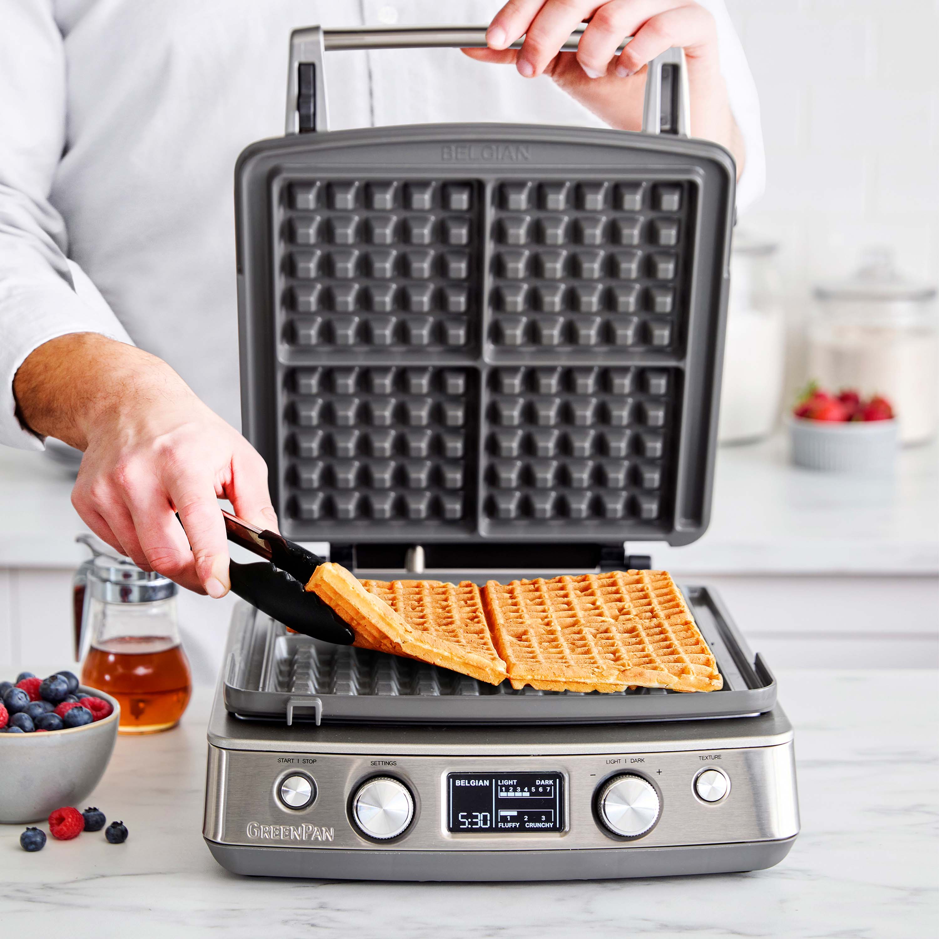 GreenPan Elite Ceramic Nonstick 4-Square Waffle Maker