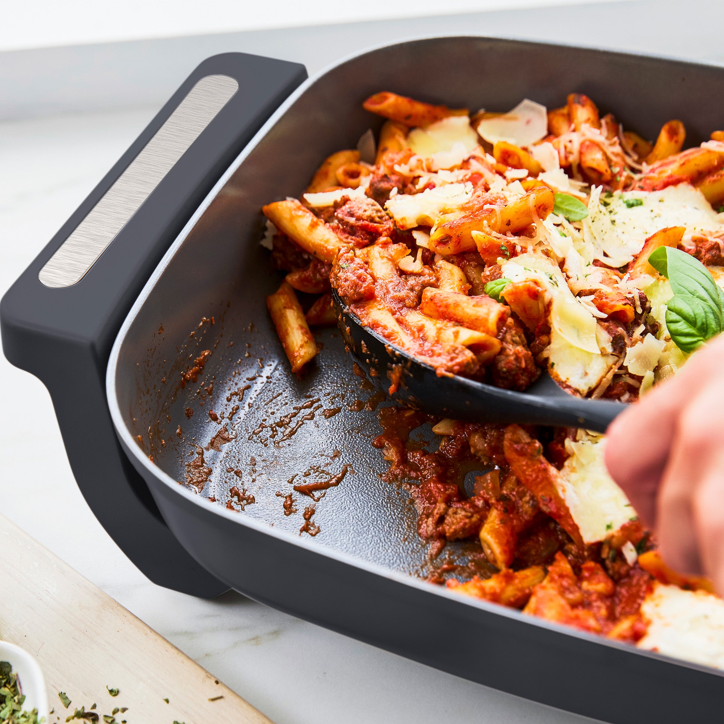 GreenPan 7-Quart Advanced Skillet – Graphite