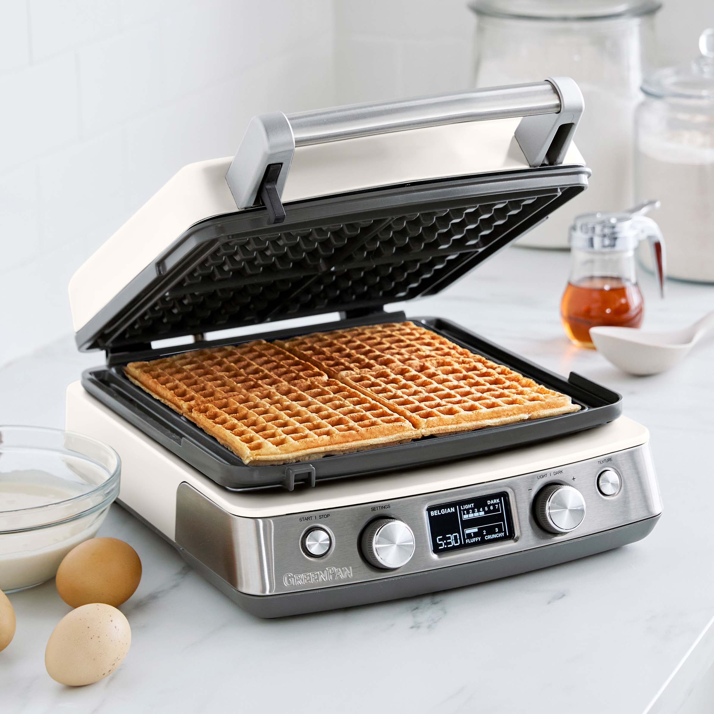 GreenPan Elite Ceramic Nonstick 4-Square Waffle Maker | Cloud Cream