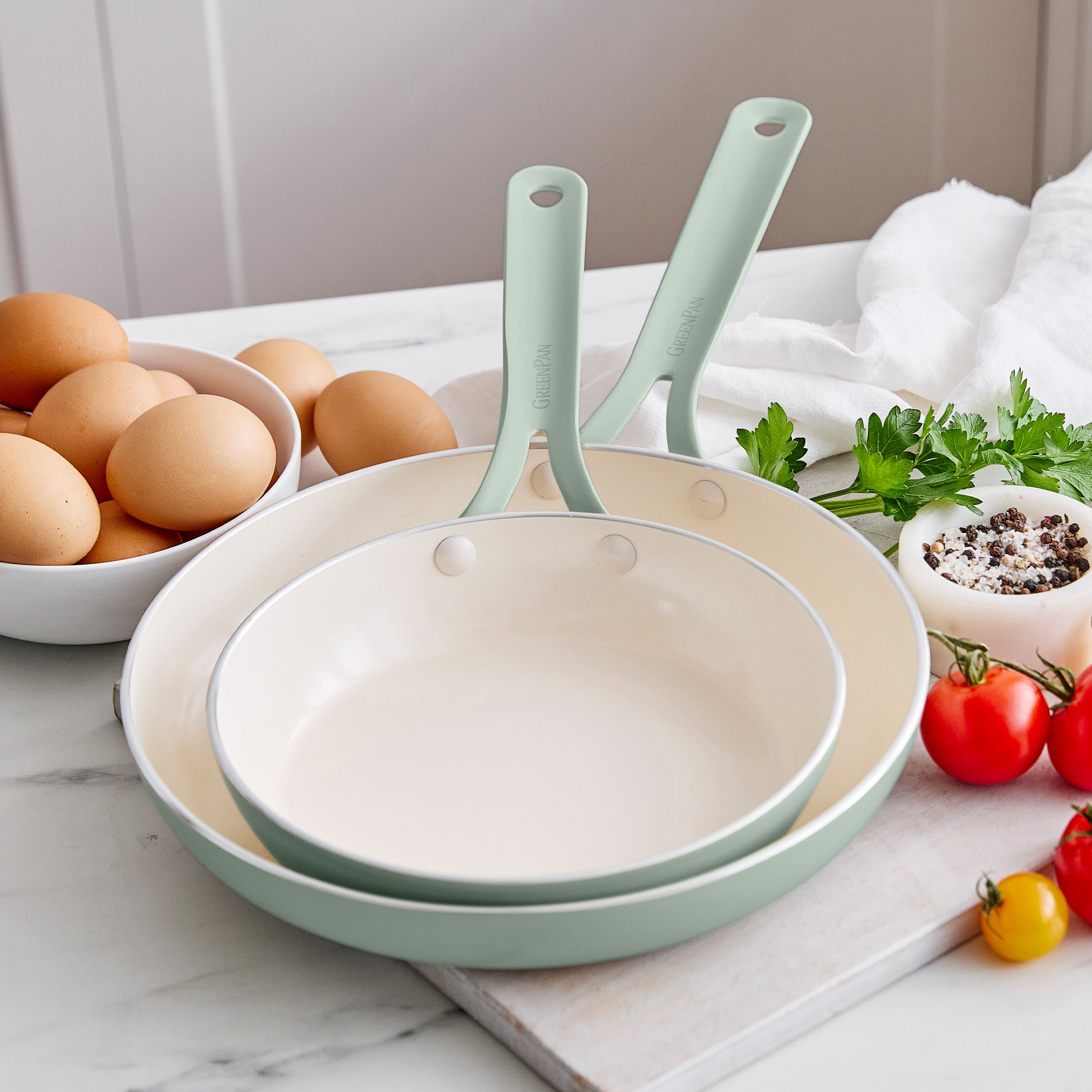 GreenPan Nova Gallery Ceramic Nonstick 8-inch and 10-inch Frypan Set | Pistachio