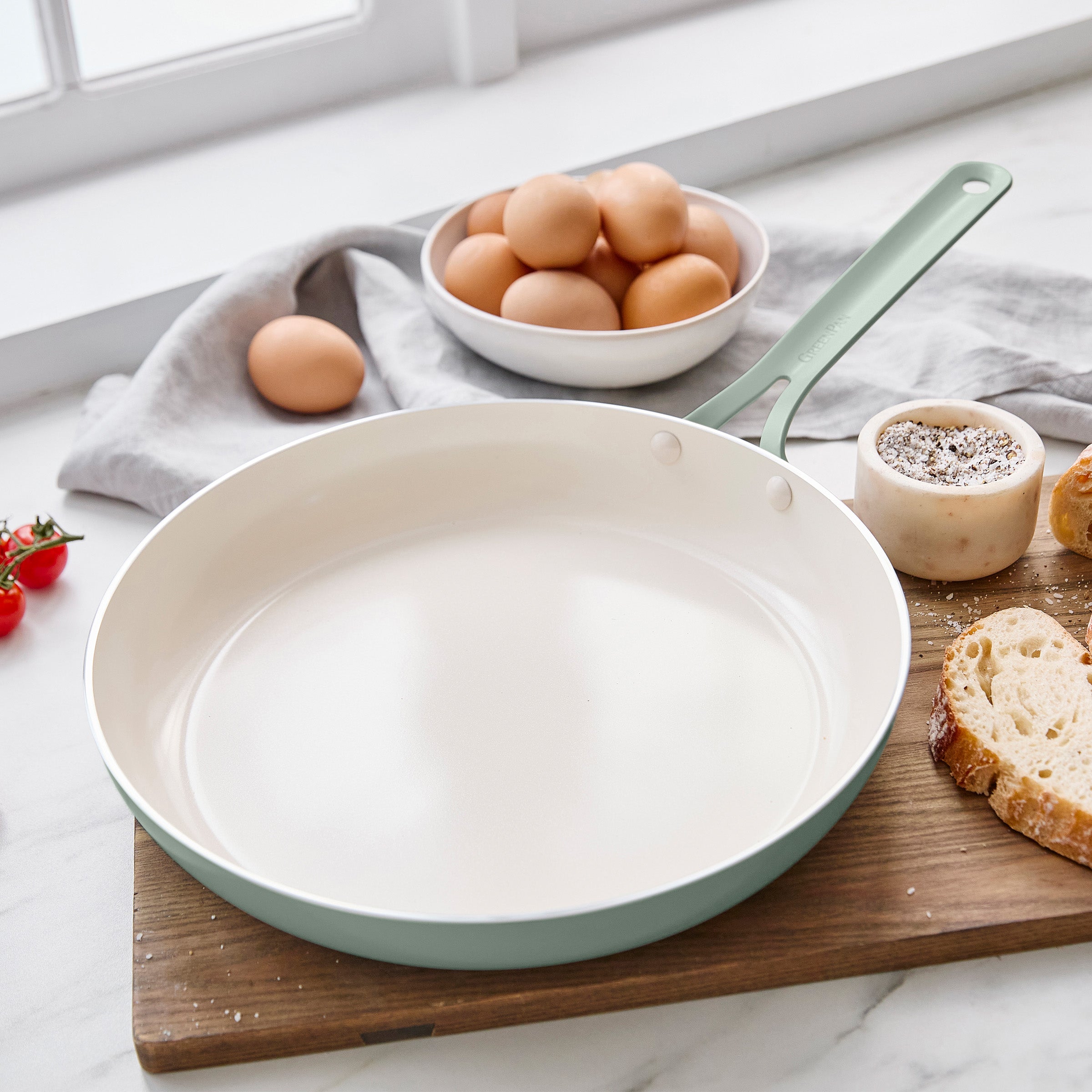GreenPan Nova Gallery Ceramic Nonstick 12" Frypan, Pistachio