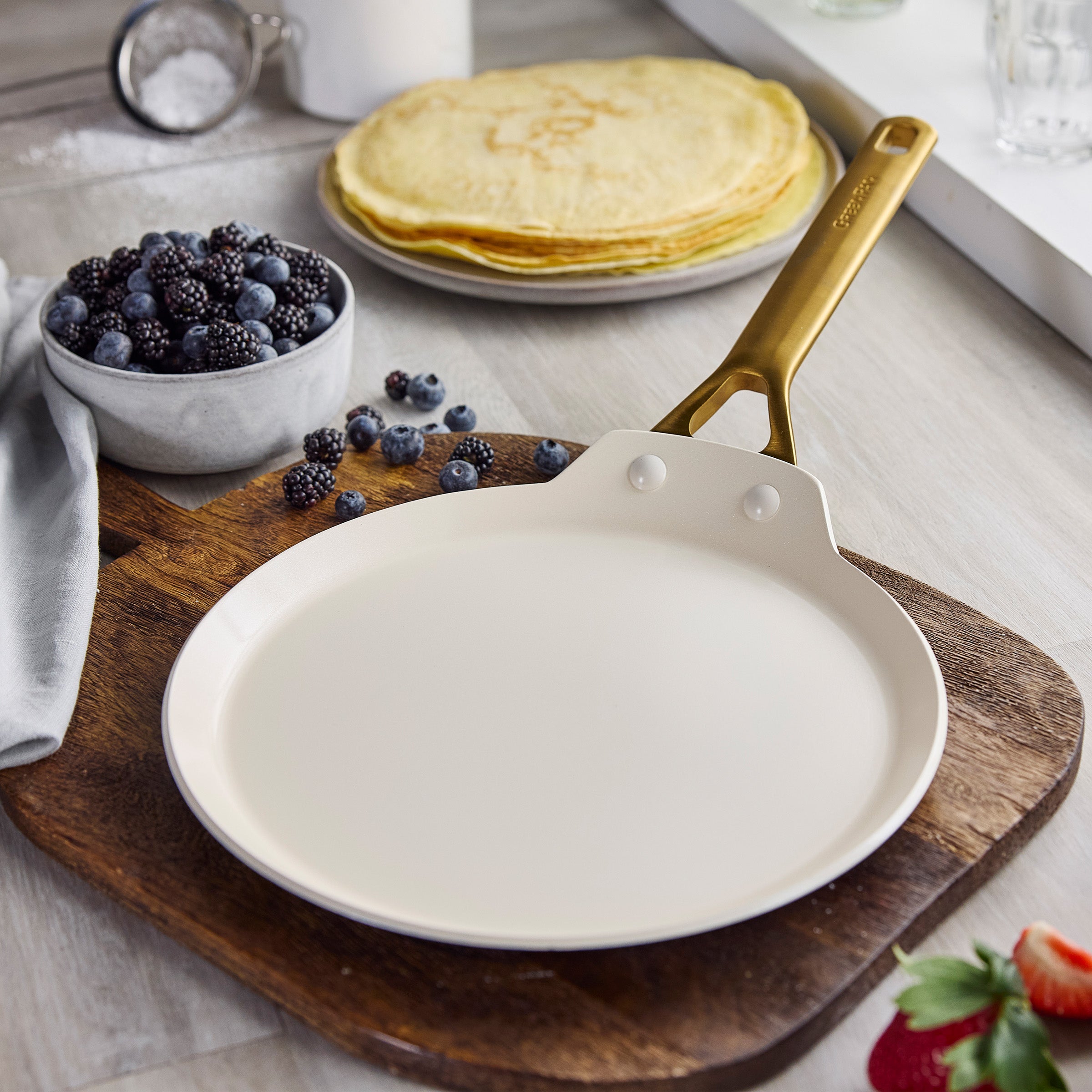 GreenPan Reserve Pro Ceramic Nonstick 10" Crepe Pan | Oyster