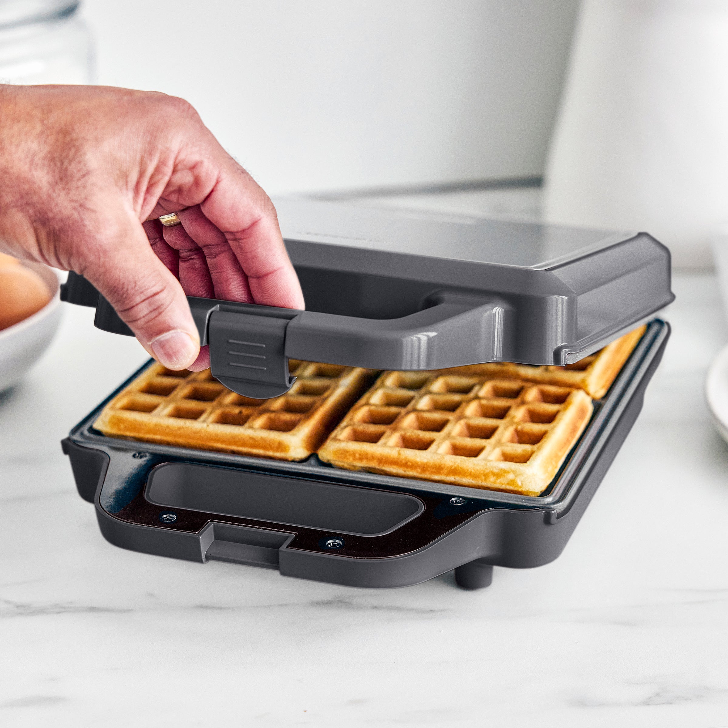 GreenPan Advanced 4-Square Waffle Maker, Graphite