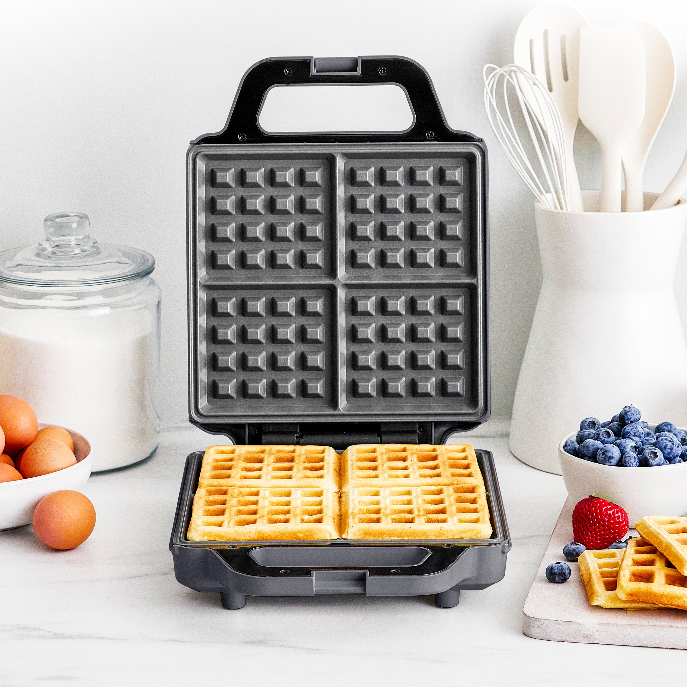 GreenPan Advanced 4-Square Waffle Maker, Graphite